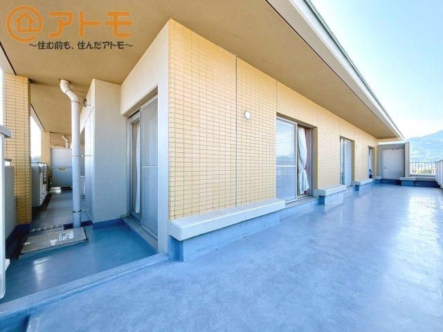 3LDK Apartment for Sale in Shizuoka City with Sea View - Thumbnail 2