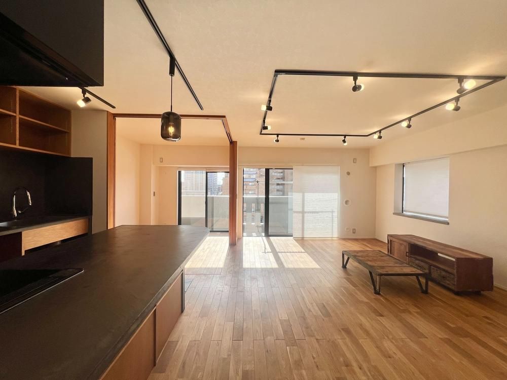 Designer Renovated 2LDK Apartment in Sendai Aoba - Thumbnail 3