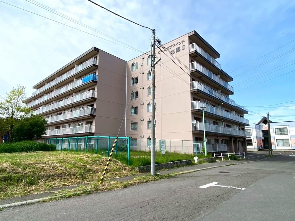 Renovated 4LDK Apartment in Shiroishi Ward, Sapporo - Thumbnail 2