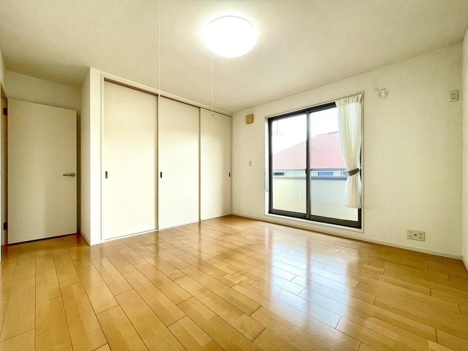 5LDK House in Hayama with 136.63m2 Floor Area - Thumbnail 2