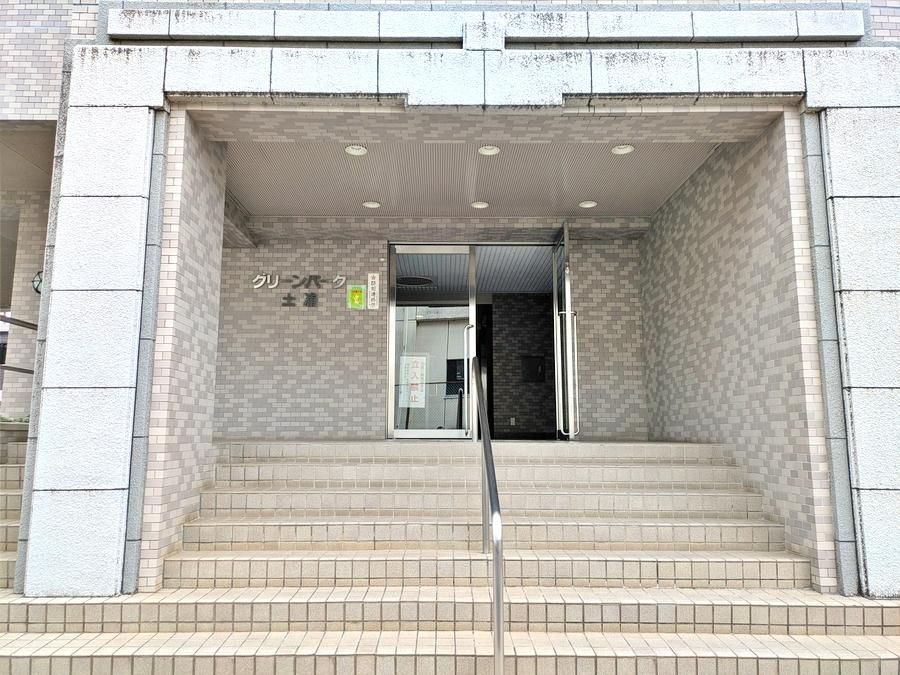 2LDK Renovated Apartment in Tsuchiura, Ibaraki for 13 Million Yen - Thumbnail 2