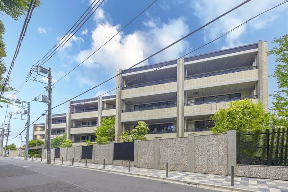 3LDK Apartment for Sale in Shibuya, Tokyo - 100.92 sqm - Thumbnail 2