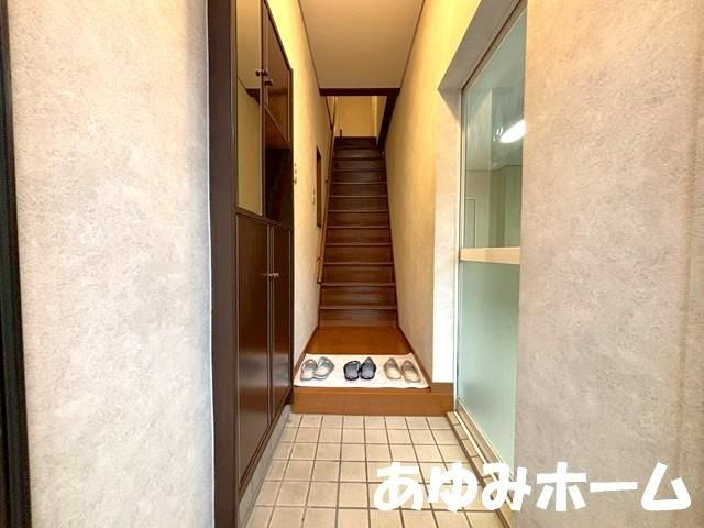Renovated 4LDK House with Garage in Kadoma, Osaka | 12.8M Yen - Thumbnail 4