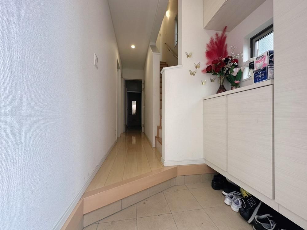 Modern 3-Story House near Mikawa-Toyota Station, Toyota City - Thumbnail 3