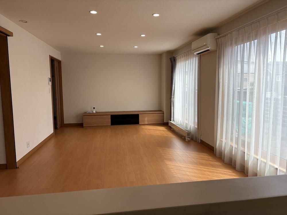 Custom Misawa Home on 721m² Lot in Ebetsu, Hokkaido - Thumbnail 4