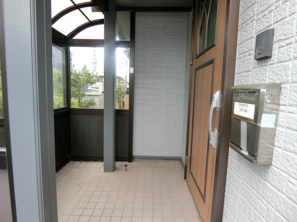 Renovated 4LDK House with Solar Panels in Joetsu, Niigata - Thumbnail 2