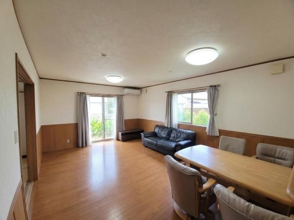 4LDK House for Sale in Miyazaki City Near Hyuga-Sumiyoshi Station - Thumbnail 4