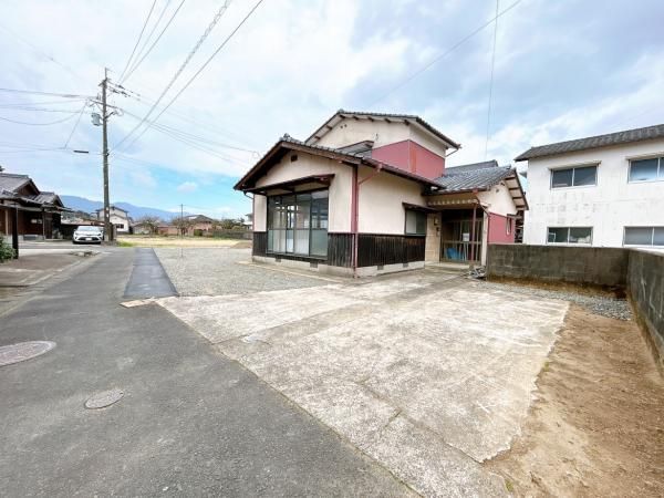 Renovated 5LDK House for Sale in Imari, Saga | 1999万 Yen - Thumbnail 2