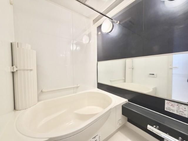 3LDK Corner Apartment for Sale in Kawasaki, Kanagawa - Thumbnail 4