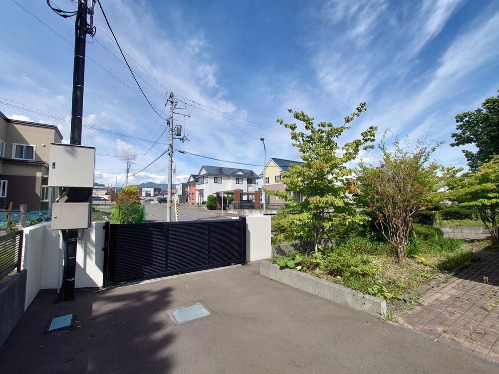 2LDK+S House with Large Garden in Muroran, Hokkaido - 24M Yen - Thumbnail 2