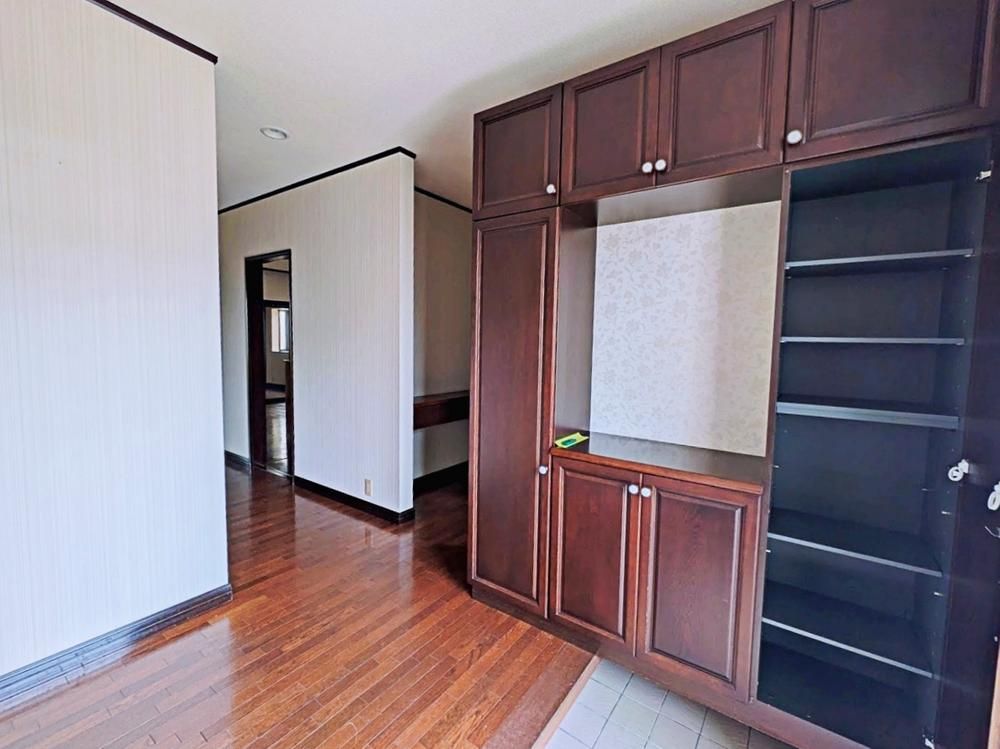 Spacious 5LDK House in Kobe Nishi Ward with 3 Parking Spaces - Thumbnail 3