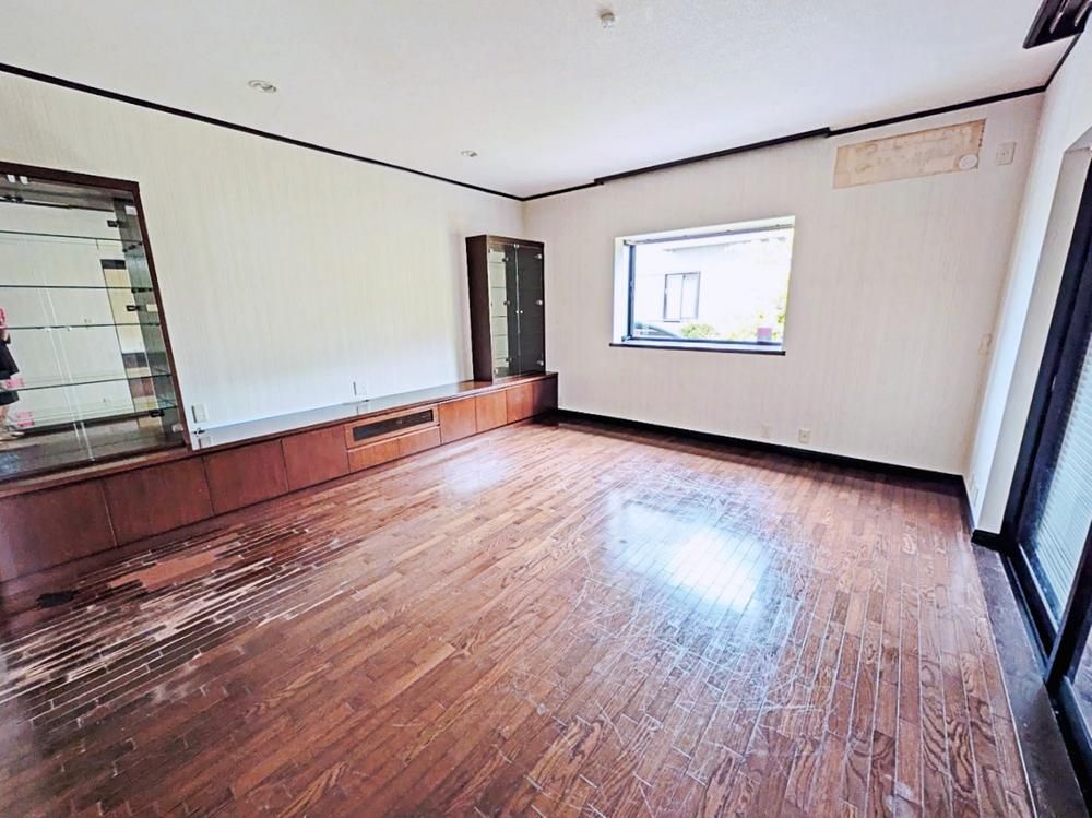 Spacious 5LDK House in Kobe Nishi Ward with 3 Parking Spaces - Thumbnail 4