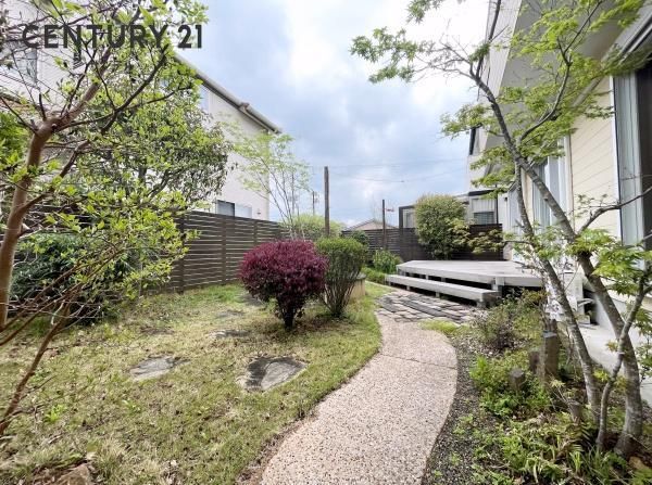 4LDK Detached House with Solar Panels in Miyazaki City - Thumbnail 4