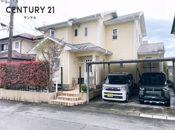 4LDK Detached House with Solar Panels in Miyazaki City - Thumbnail 2