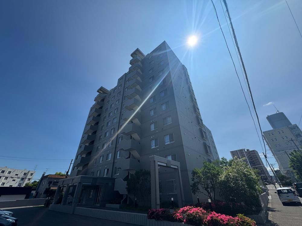 3LDK Condo for Sale in Toyohira-ku, Sapporo near Tsukisamu Chuo - Thumbnail 3