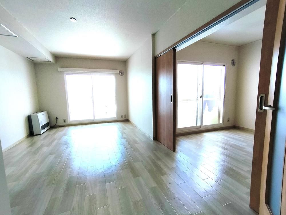 Renovated 2LDK Apartment in Kitahiroshima, Hokkaido for Sale - Thumbnail 4