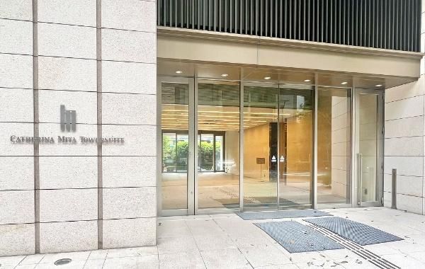 1LDK Apartment for Sale in Minato-ku, Tokyo - 44m2 - Thumbnail 2