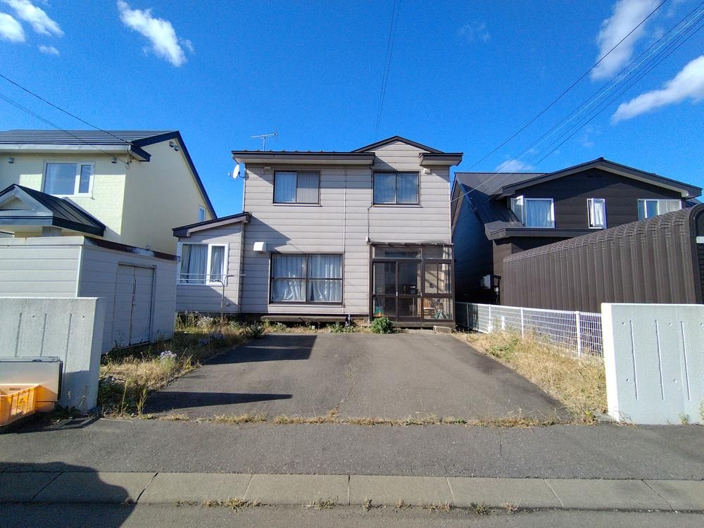 3LDK House in Tomakomai, Hokkaido with 179.81m² Land - Thumbnail 2