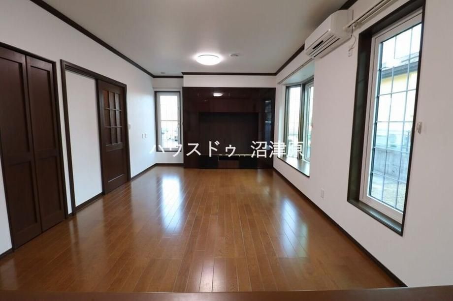 3LDK Detached House in Numazu with Solar Panels - Thumbnail 2