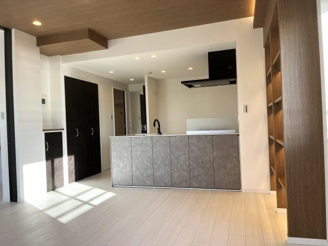 3LDK Apartment for Sale in Funabashi, Chiba - 86.98m² - Thumbnail 3