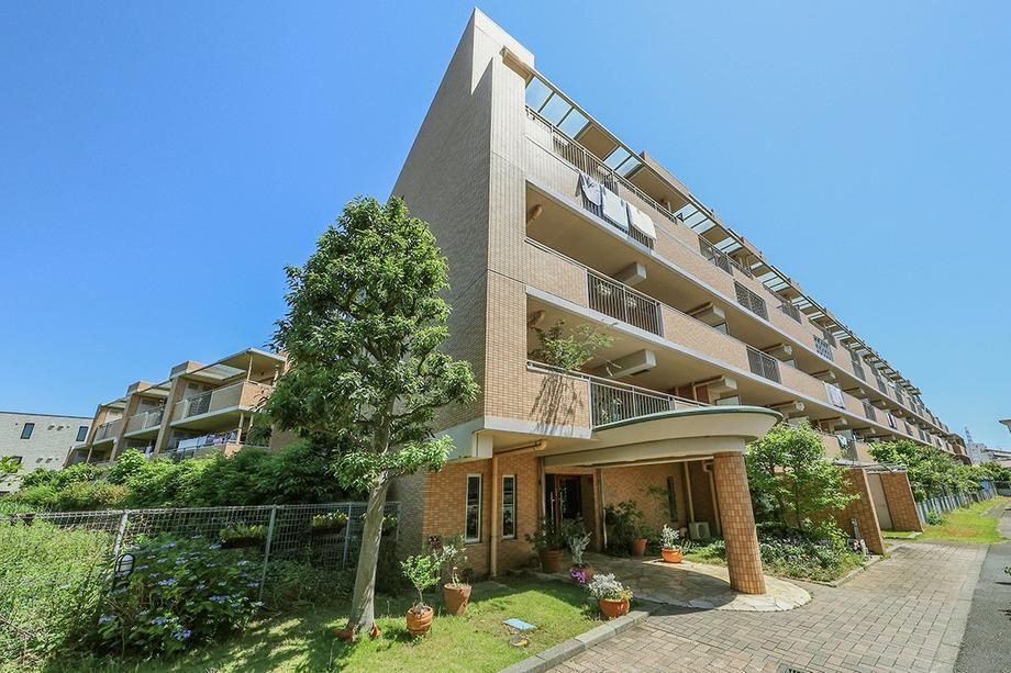 3LDK+S Apartment for Sale in Tama Ward, Kawasaki | 87m² - Thumbnail 2