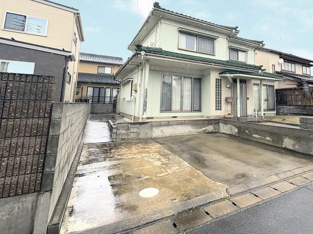 Spacious 4LDK+S House in Niigata's Minato District - Thumbnail 2