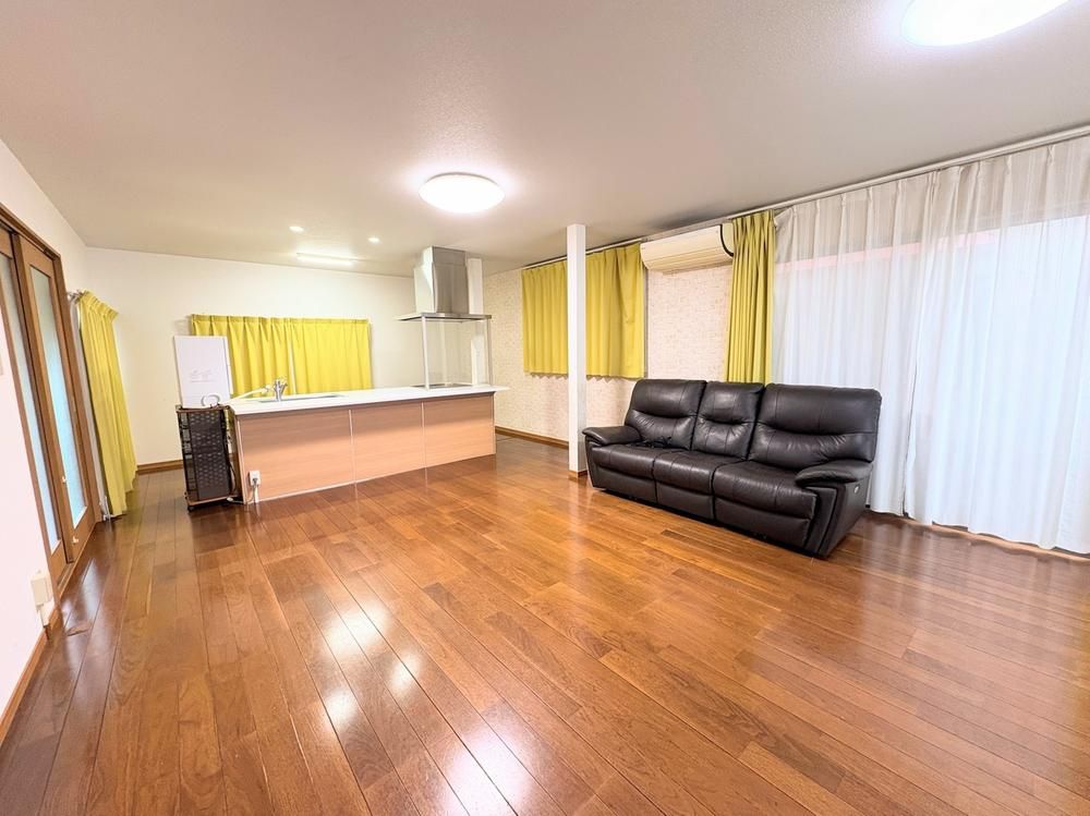 Spacious 4LDK+S House in Niigata's Minato District - Thumbnail 4