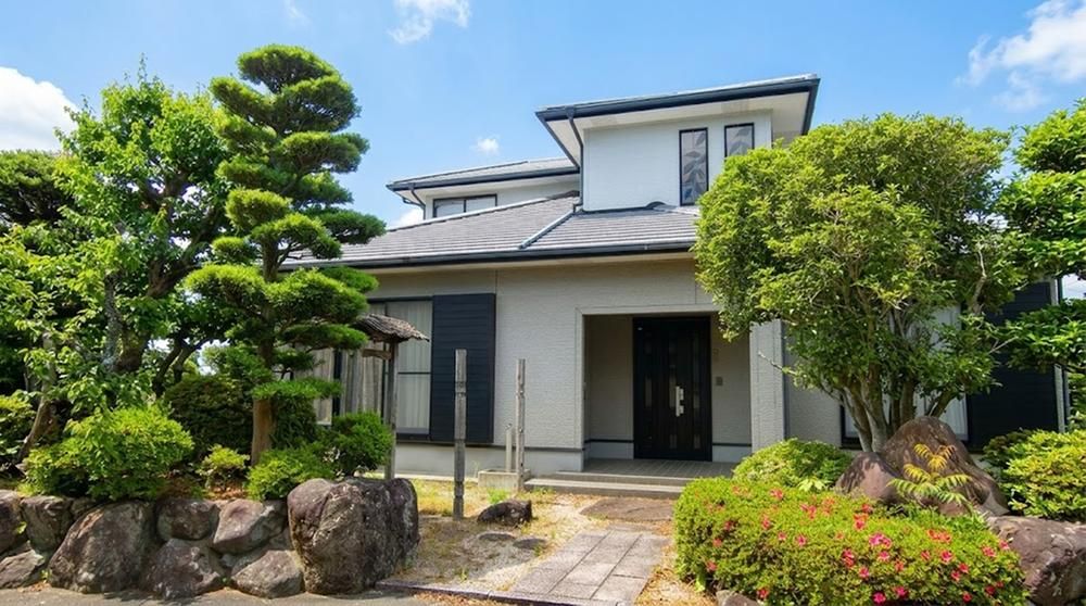 6LDK House for Sale on Hilltop in Omura, Nagasaki - Thumbnail 2