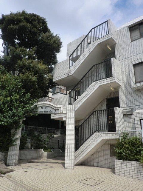 2LDK Apartment for Sale in Tsurumi, Yokohama - 49m2 - Thumbnail 2