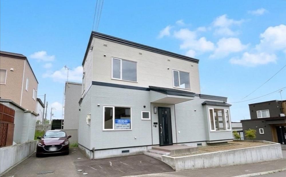 Renovated 4LDK House for Sale in Minami-ku, Sapporo - Thumbnail 2