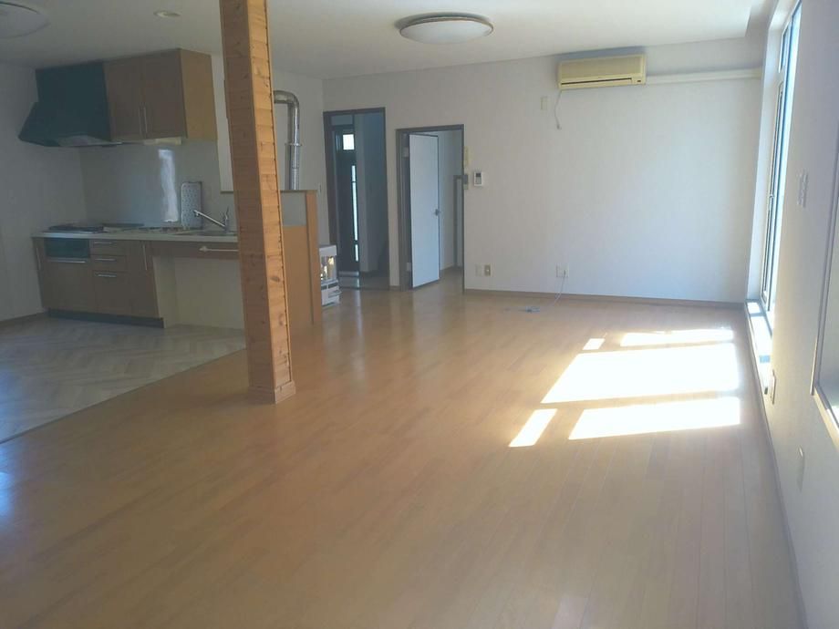 Renovated 6LDK House in Takikawa, Hokkaido - 10,950,000 Yen - Thumbnail 3