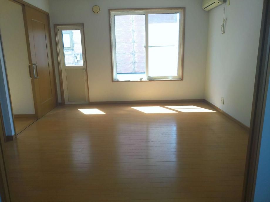 Renovated 6LDK House in Takikawa, Hokkaido - 10,950,000 Yen - Thumbnail 4