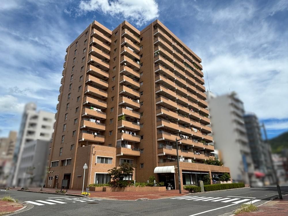 3LDK Apartment for Sale in Kure, Hiroshima - 80.64 sqm - Thumbnail 2