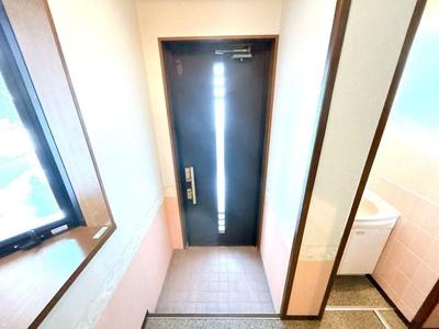 5LDK House for Sale in Shizugaoka, Fukui City — Front_door, Fukui, Fukui