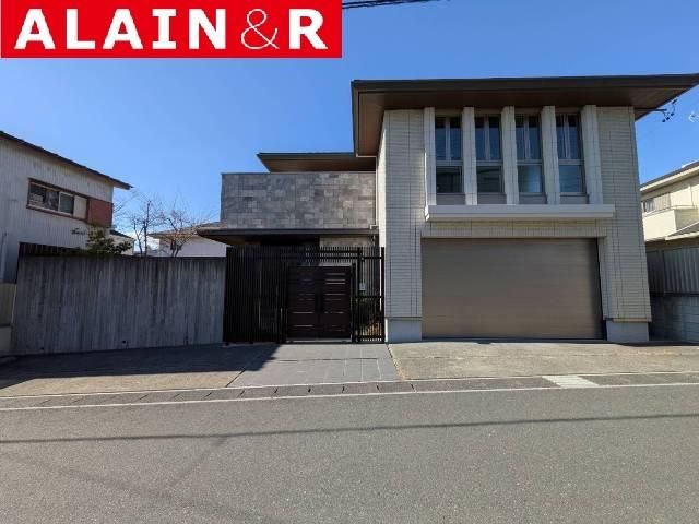 5LDK Detached House in Hamamatsu with Garage and Garden - Thumbnail 2