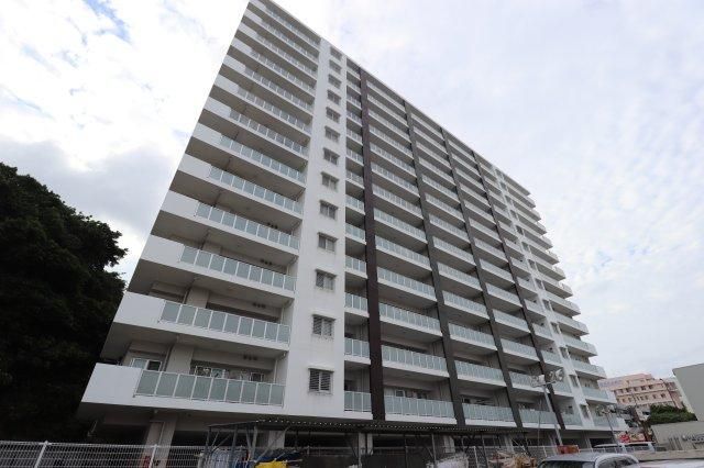 2LDK Apartment in Urasoe, Okinawa - 55.37 sqm - Thumbnail 2