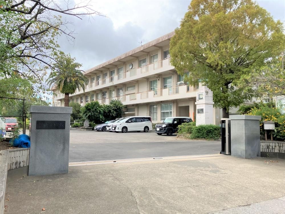 4LDK+S Detached House for Sale in Ooyodo, Miyazaki City - 48 Million Yen - Thumbnail 2