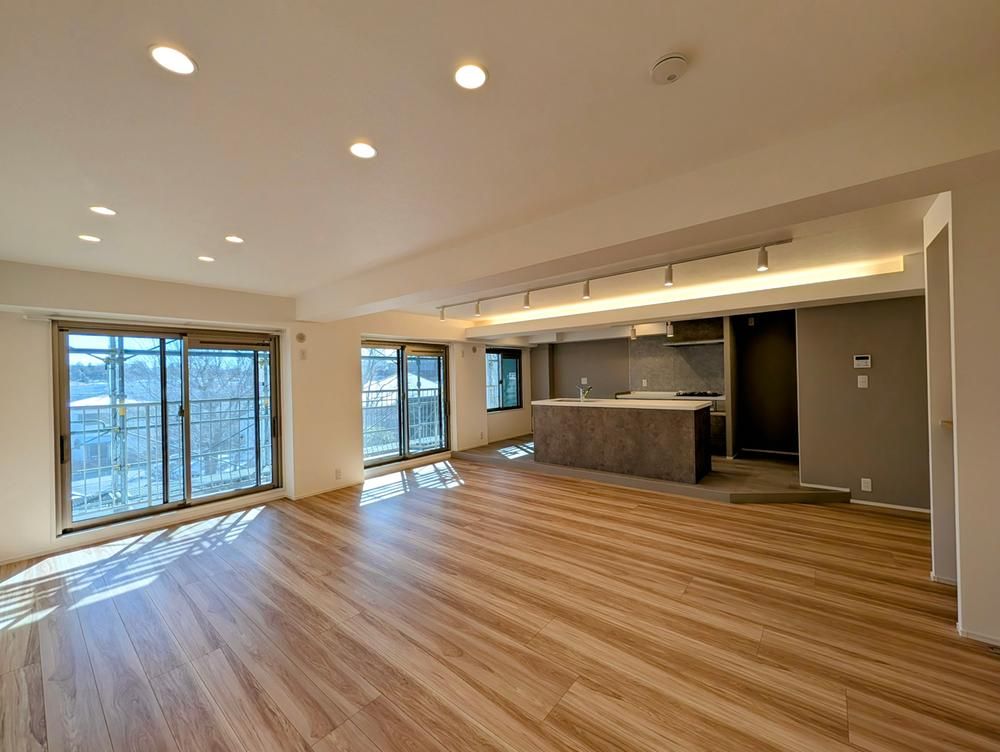 4LDK Apartment for Sale in Ichikawa, Chiba - 120.1m² - Thumbnail 4