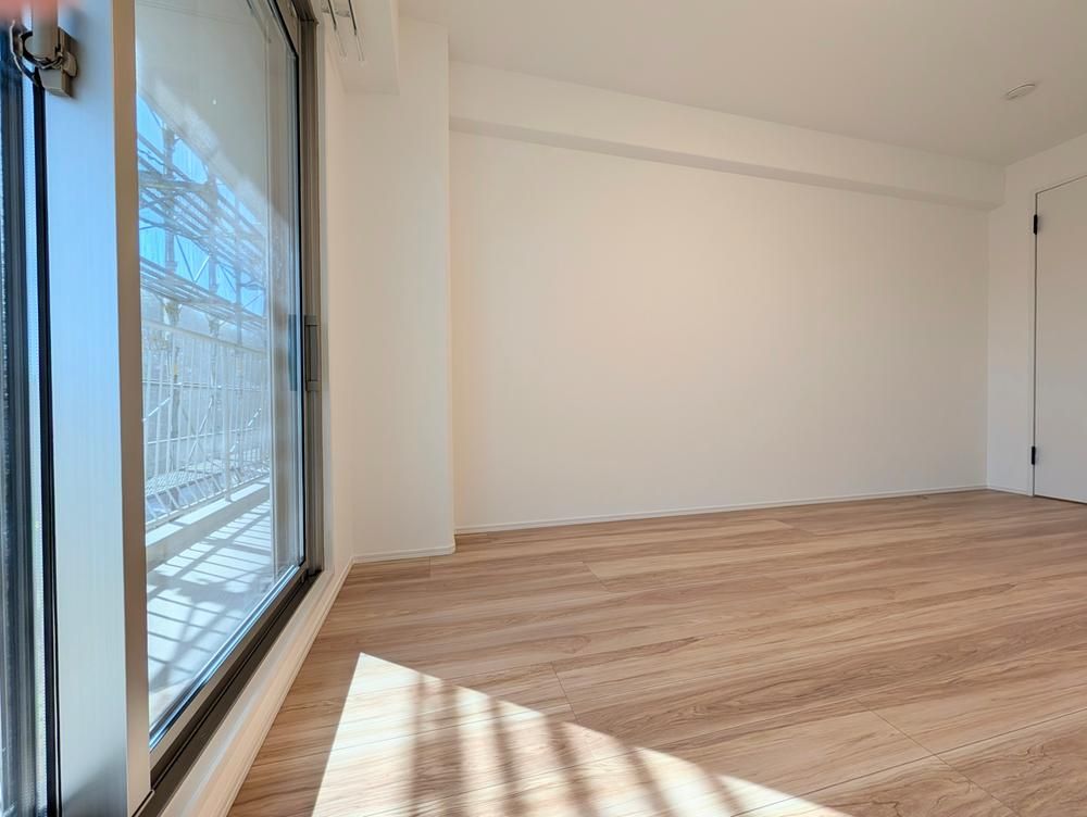 4LDK Apartment for Sale in Ichikawa, Chiba - 120.1m² - Thumbnail 3