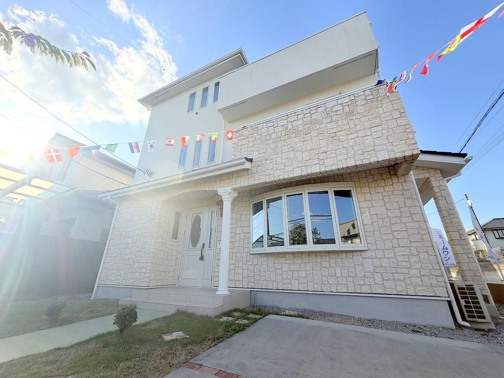 6LDK House for Sale in Hamura City, Tokyo - 280 sqm - Thumbnail 2