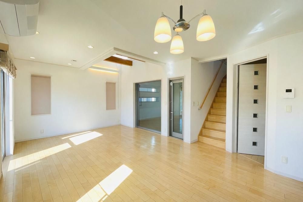 3LDK Detached House in Inzai with South Garden and Parking - Thumbnail 3