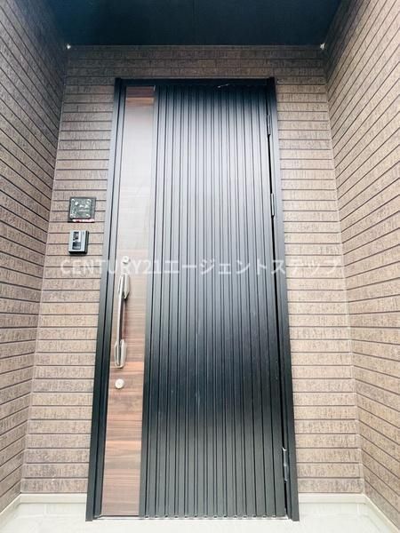 3LDK Wooden House for Sale in Kiyotake, Miyazaki City - Thumbnail 2