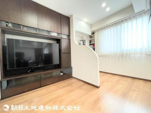 2LDK Renovated Apartment Near Futamatagawa Station in Yokohama - Thumbnail 3