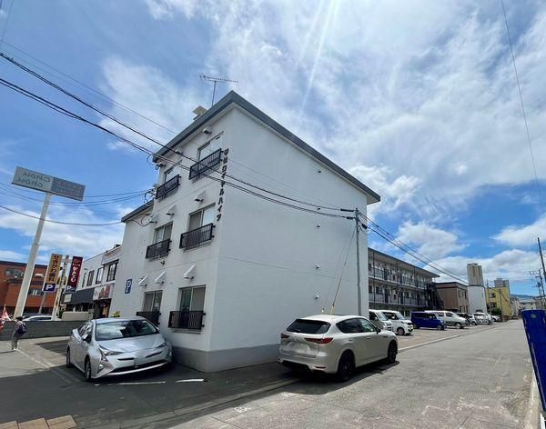 Kotoni Royal Heights 2DK Apartment for Sale in Sapporo - Thumbnail 2