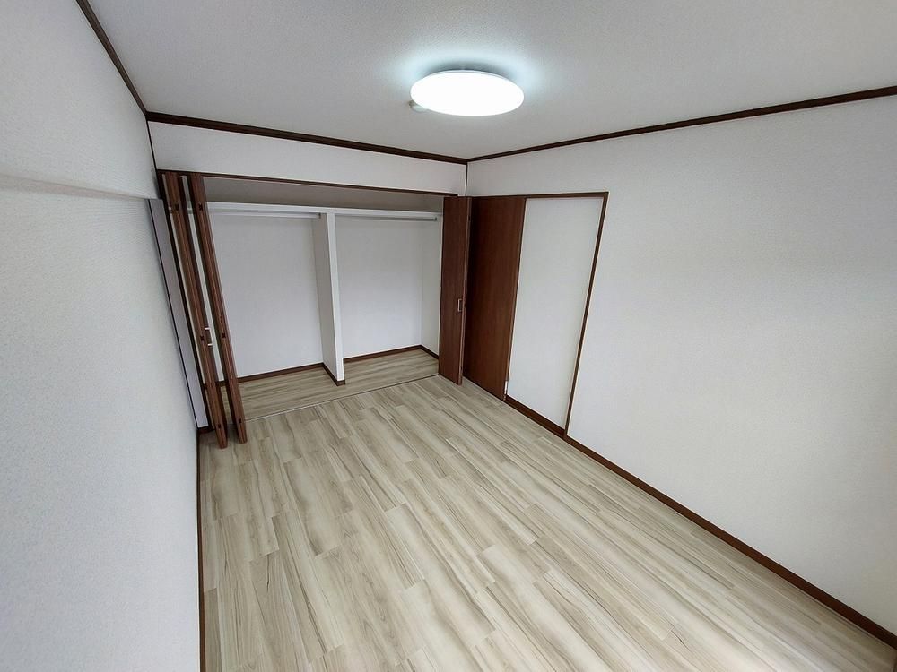 3LDK Apartment for Sale in Tobata, Kitakyushu - 62.17 sqm - Thumbnail 3