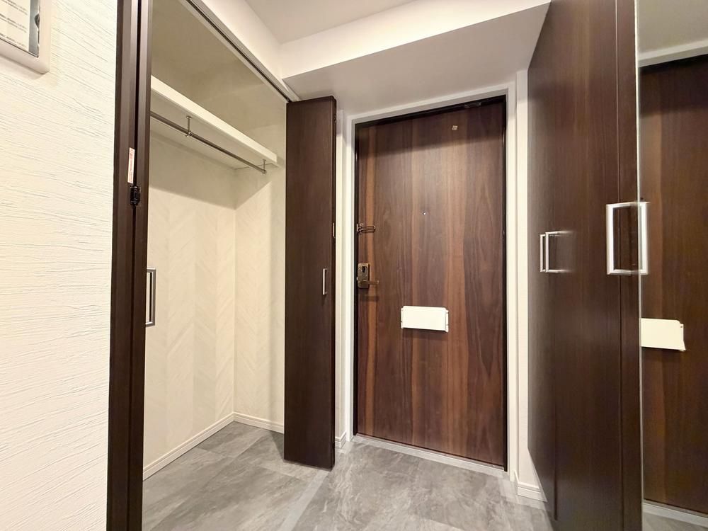 Renovated 2LDK Apartment in Kawasaki Takatsu Ward - Thumbnail 3