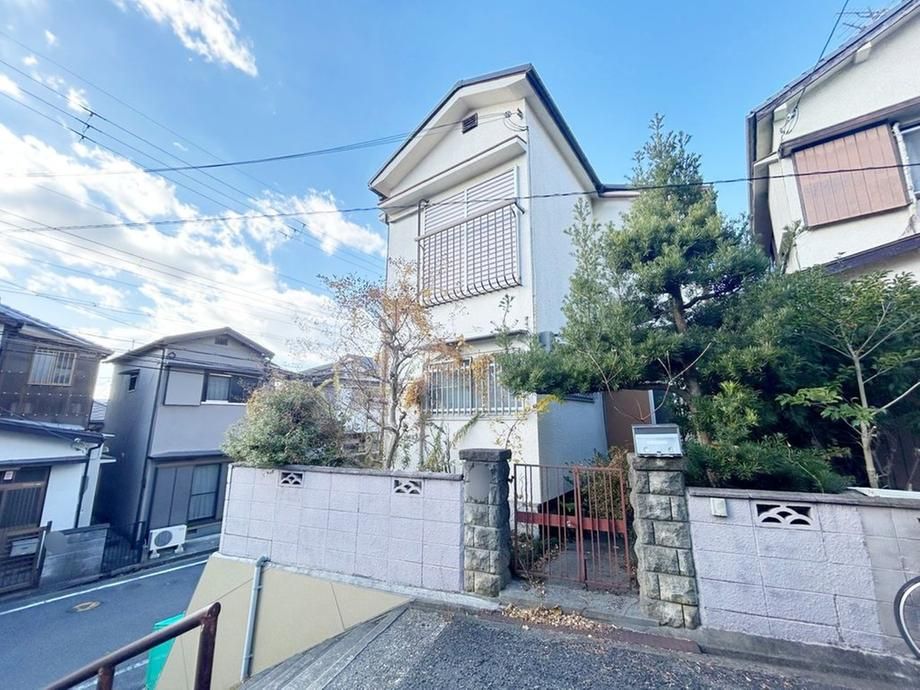 Land for Sale in Hirakata, Osaka - 95.82 sqm Corner Lot - Thumbnail 2