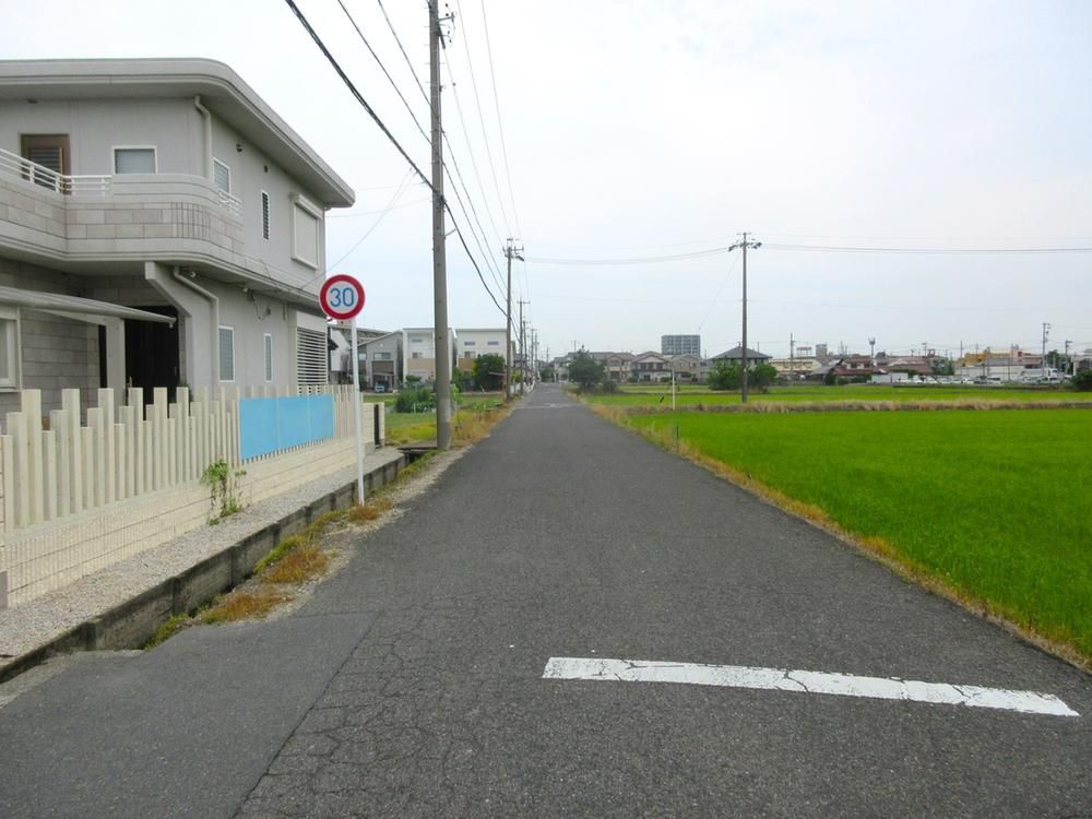 4LDK+S Reinforced Concrete House in Inazawa, Aichi - Thumbnail 3