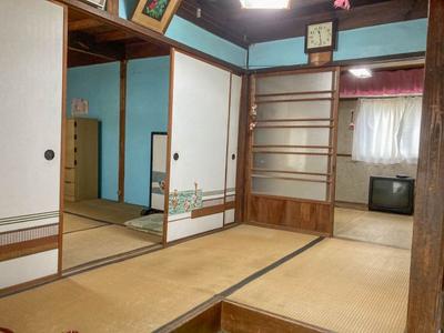 Traditional Wooden House Near School in Minamiawaji, Awaji Island — Image 2, Minamiawaji, Hyogo