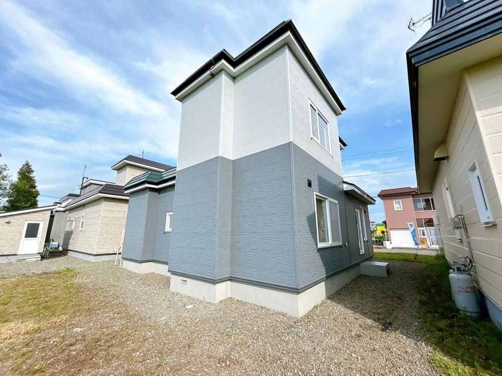 Renovated 4LDK House for Sale in Iwamizawa, Hokkaido - Thumbnail 3